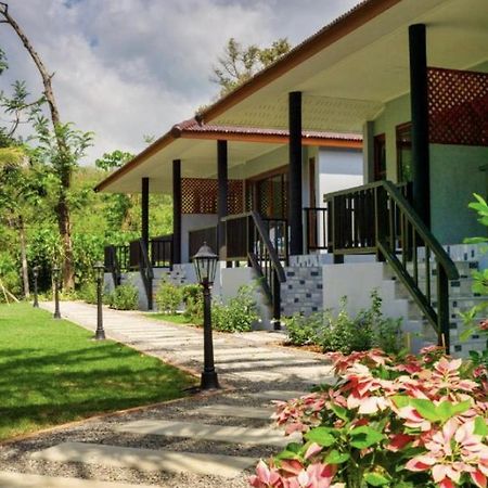Seaside Sanctuary Bungalows Koh Lanta Exterior photo